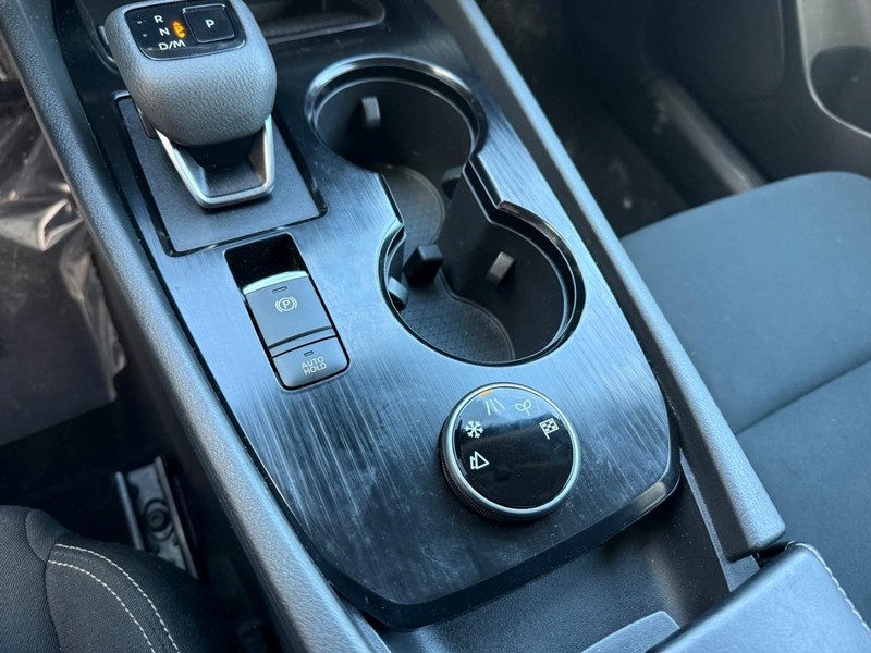 Nissan Rogue Vehicle Image 28