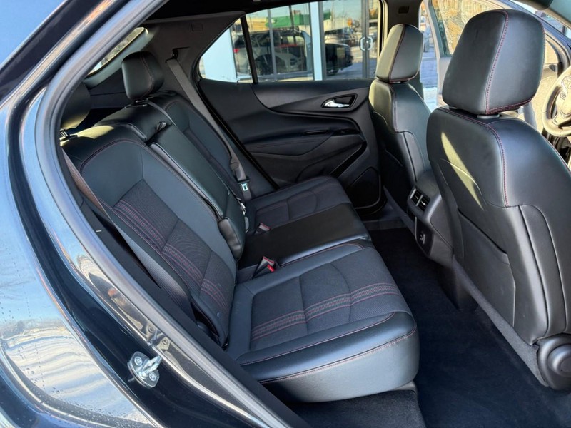 Chevrolet Equinox Vehicle Image 14