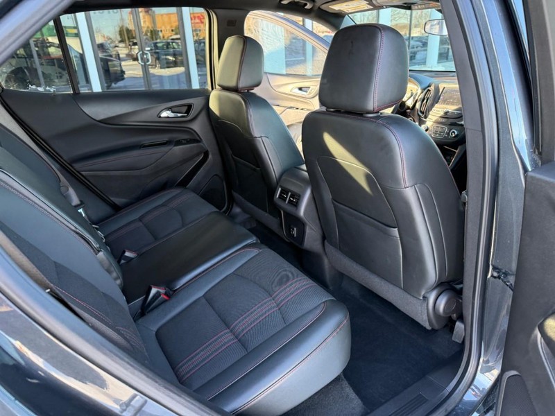 Chevrolet Equinox Vehicle Image 15