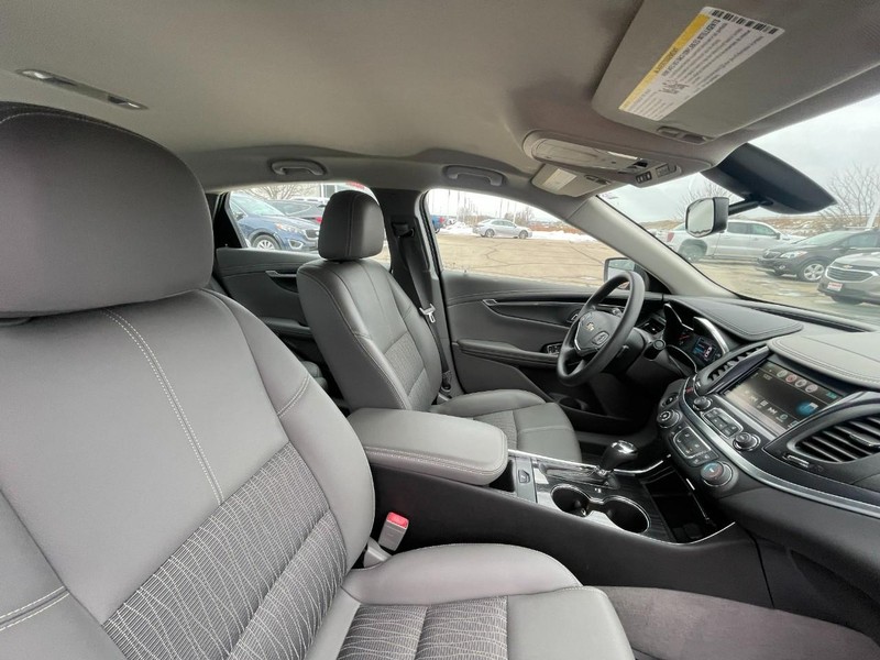 Chevrolet Impala Vehicle Image 03