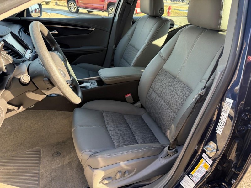 Chevrolet Impala Vehicle Image 09