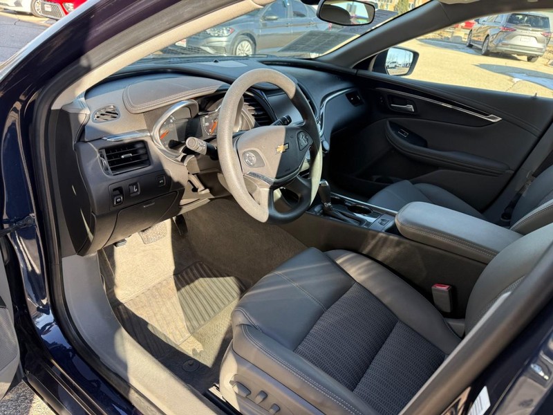 Chevrolet Impala Vehicle Image 10