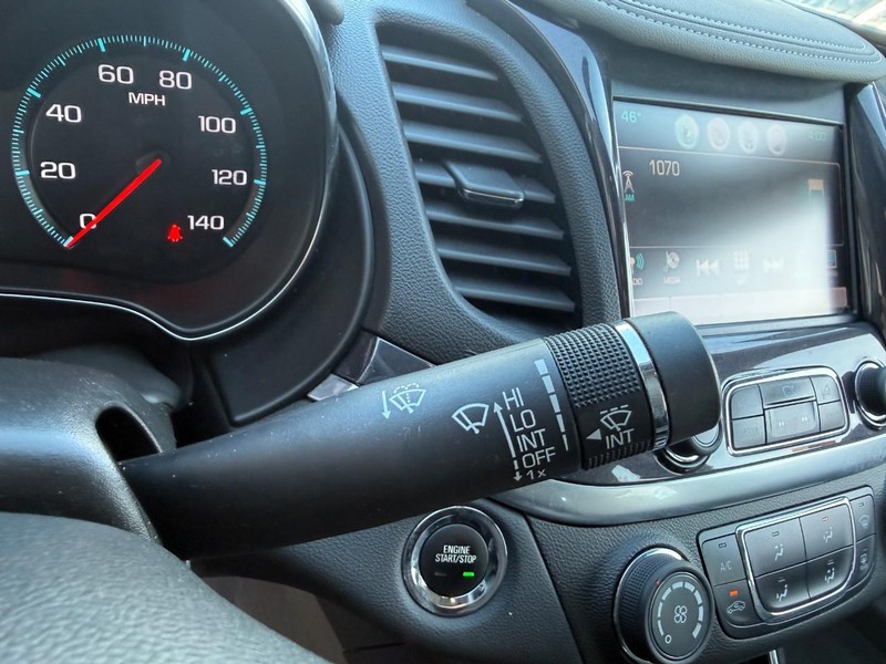 Chevrolet Impala Vehicle Image 20