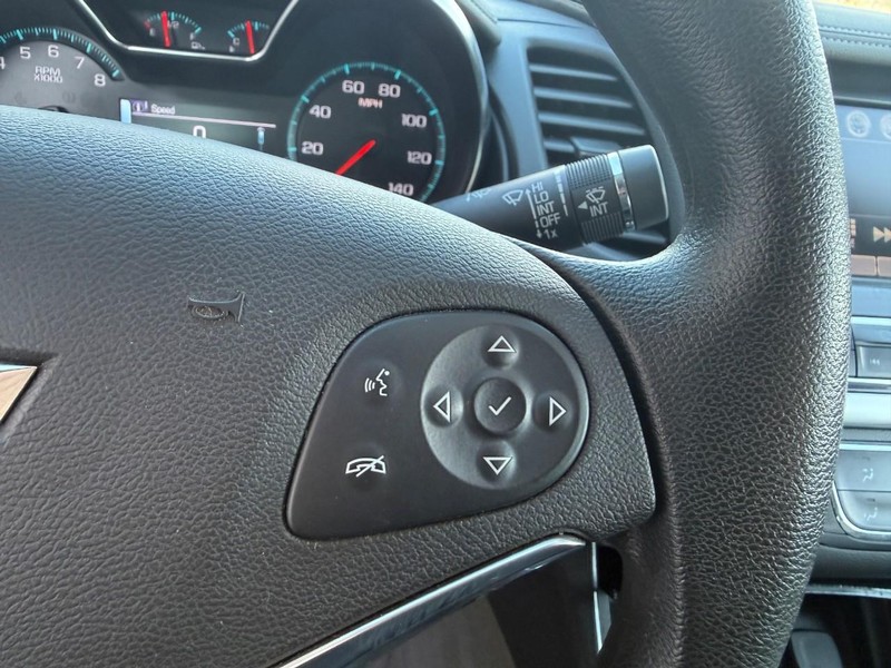 Chevrolet Impala Vehicle Image 21