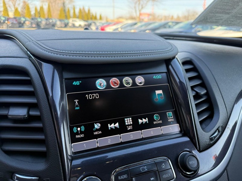 Chevrolet Impala Vehicle Image 22