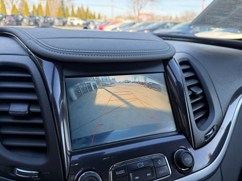 Chevrolet Impala Vehicle Image 23