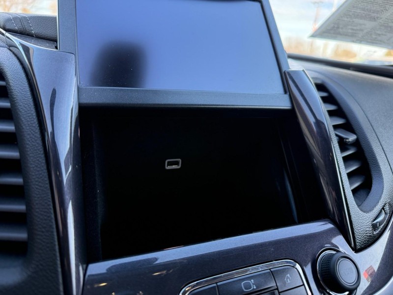 Chevrolet Impala Vehicle Image 26