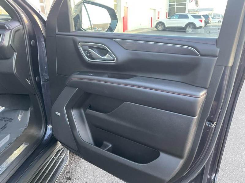 Chevrolet Tahoe Vehicle Image 12