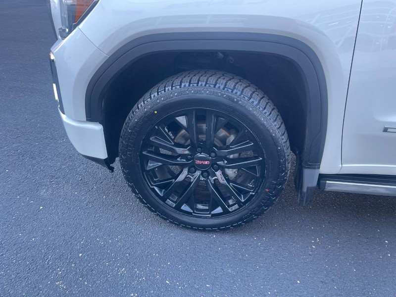 GMC Sierra 1500 Vehicle Image 10