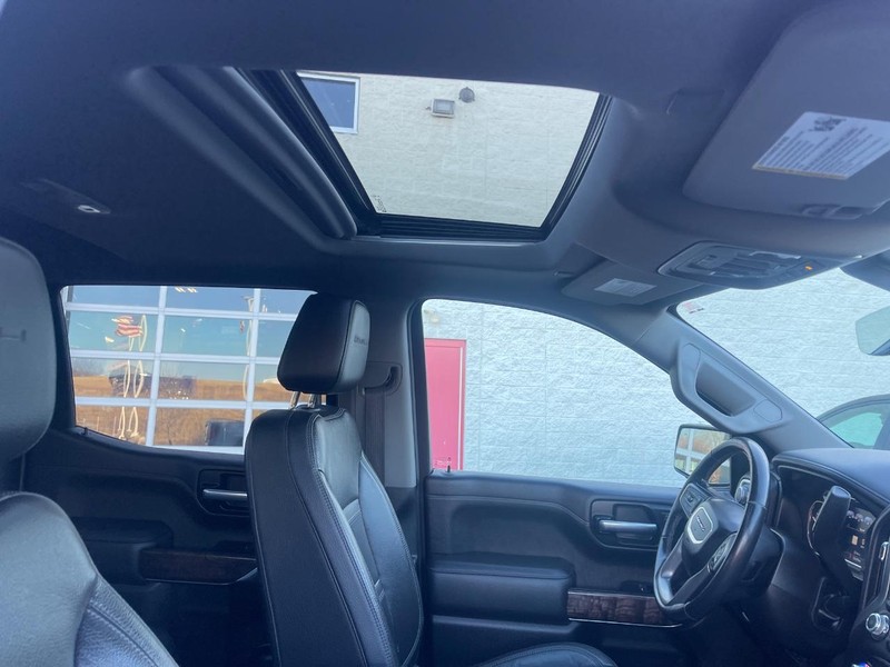 GMC Sierra 1500 Vehicle Image 11