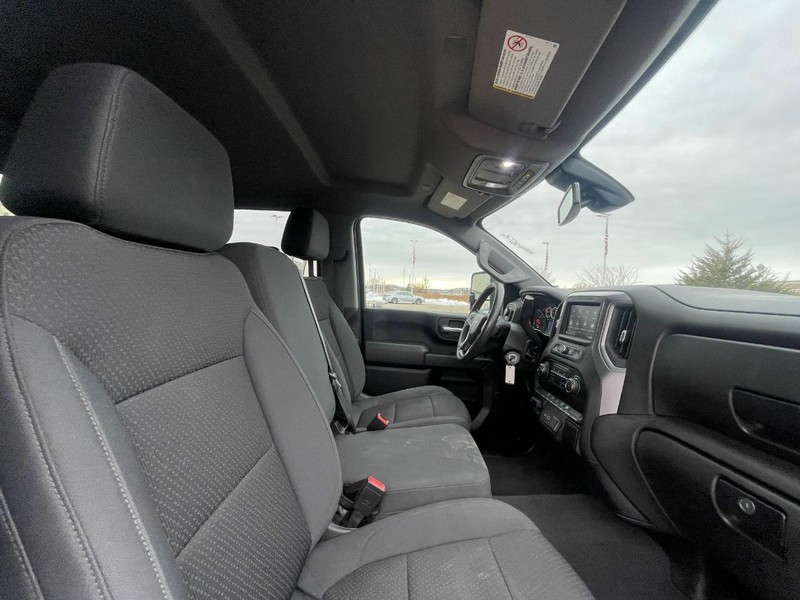 Chevrolet Silverado 2500HD Vehicle Image 03