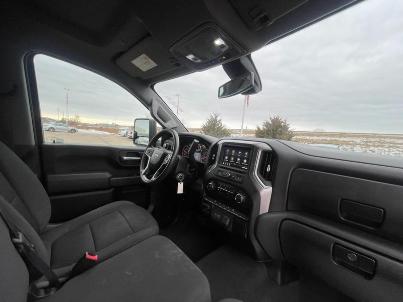 Chevrolet Silverado 2500HD Vehicle Image 04