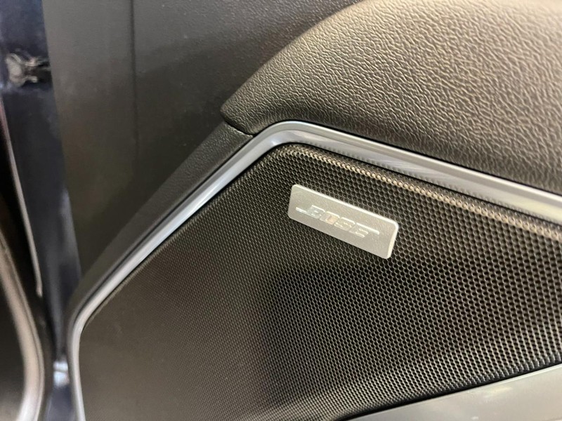 GMC Sierra 1500 Vehicle Image 12