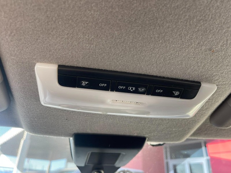 Nissan Kicks Vehicle Image 28