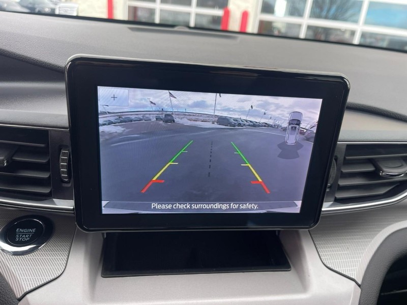 Ford Explorer Vehicle Image 36