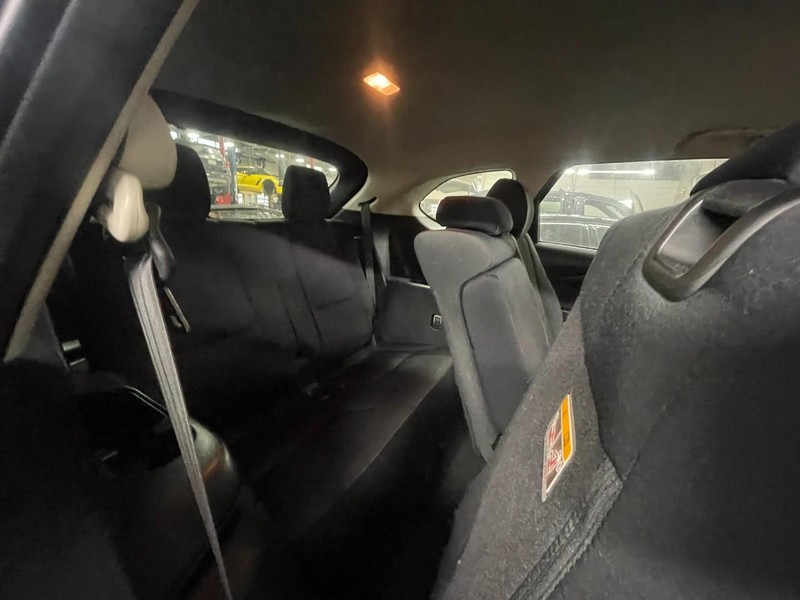 Mazda CX-9 Vehicle Image 05