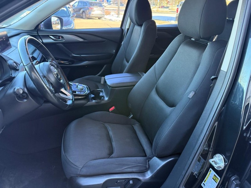 Mazda CX-9 Vehicle Image 09