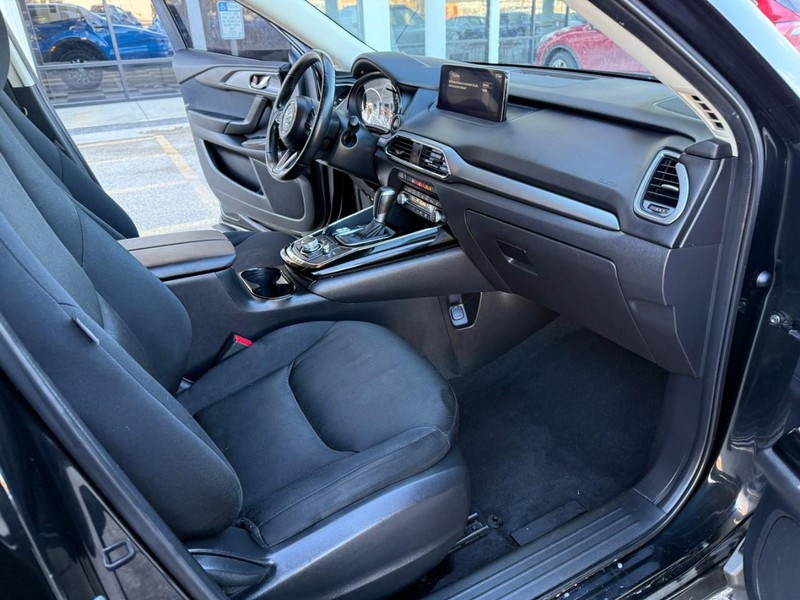 Mazda CX-9 Vehicle Image 19