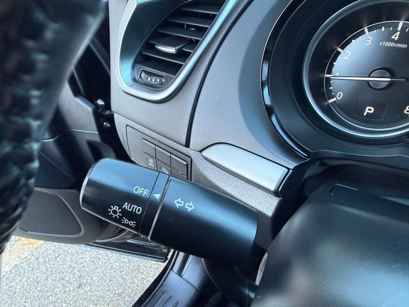 Mazda CX-9 Vehicle Image 21