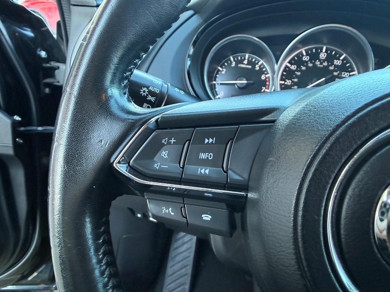 Mazda CX-9 Vehicle Image 22