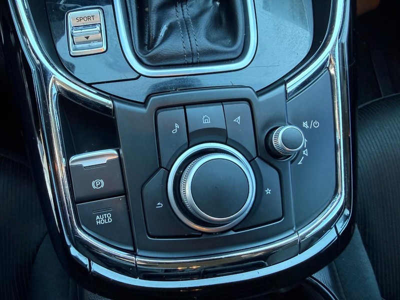Mazda CX-9 Vehicle Image 30