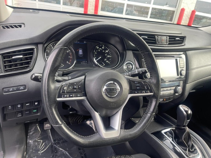 Nissan Rogue Vehicle Image 20