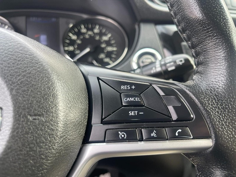 Nissan Rogue Vehicle Image 24