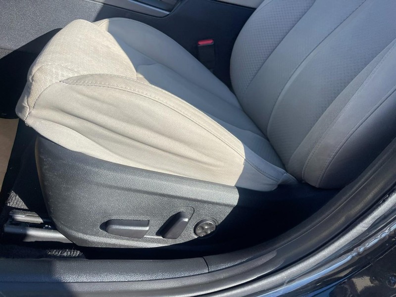 Kia Optima Vehicle Image 16