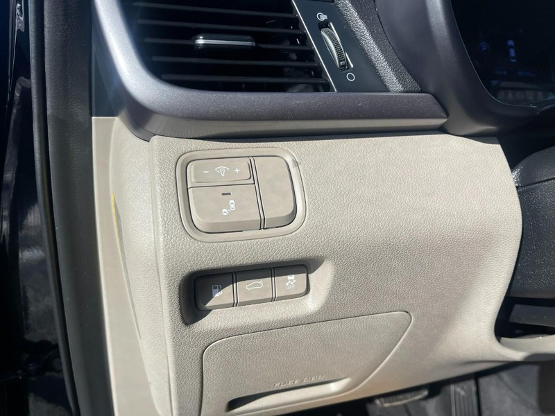 Kia Optima Vehicle Image 20