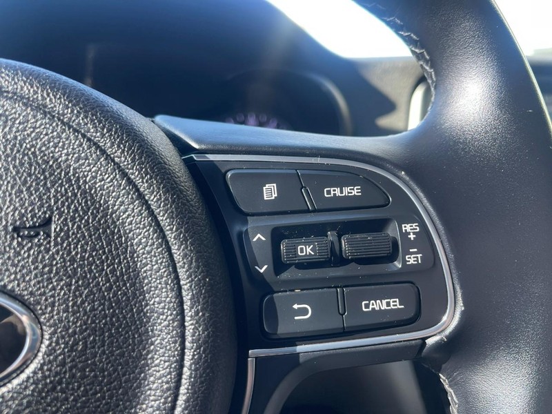 Kia Optima Vehicle Image 23