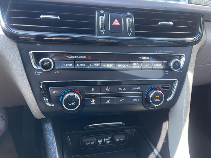 Kia Optima Vehicle Image 29