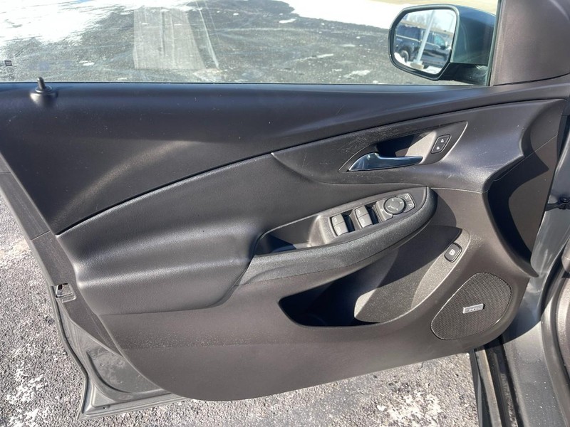 Chevrolet Volt Vehicle Image 16