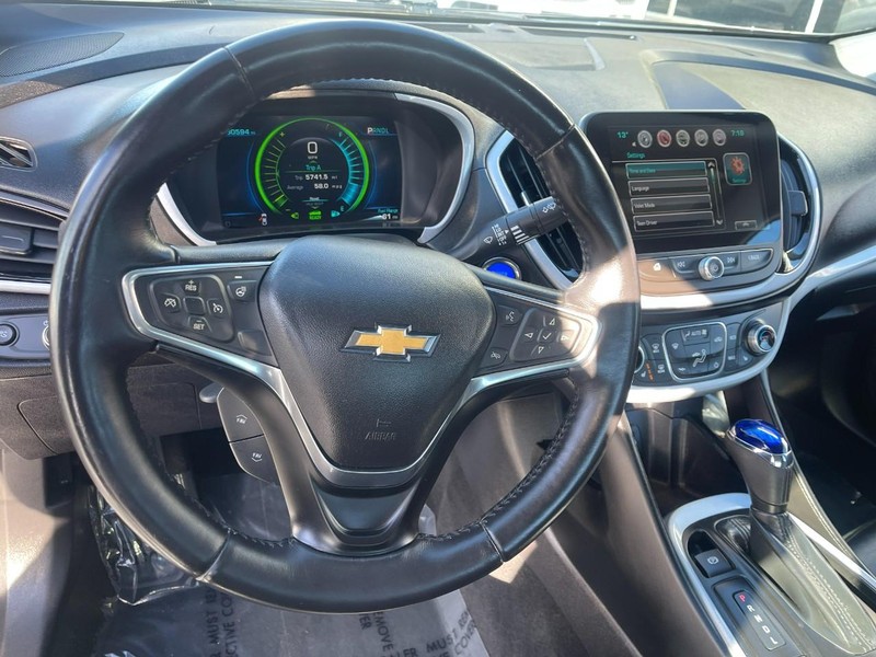 Chevrolet Volt Vehicle Image 18