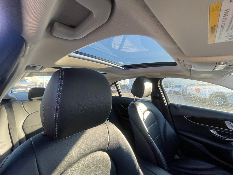 Mercedes-Benz C-Class Vehicle Image 03