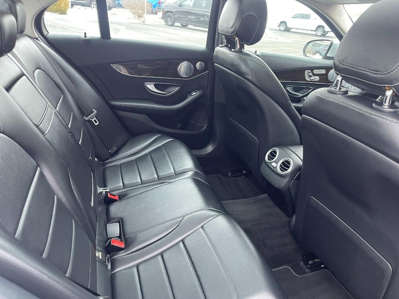 Mercedes-Benz C-Class Vehicle Image 11
