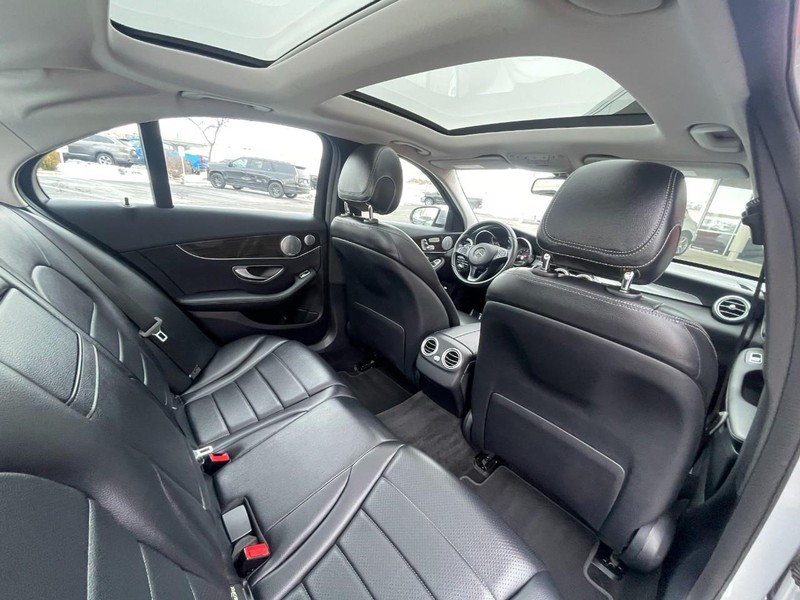 Mercedes-Benz C-Class Vehicle Image 12