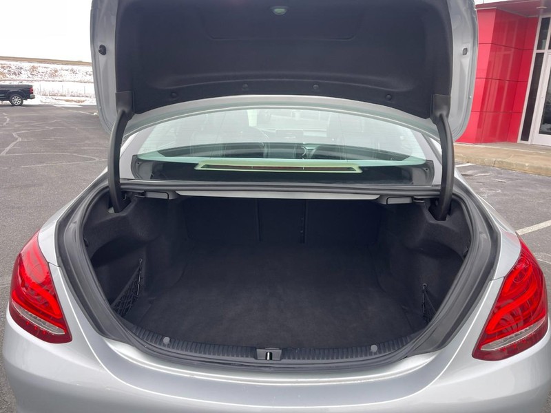 Mercedes-Benz C-Class Vehicle Image 14