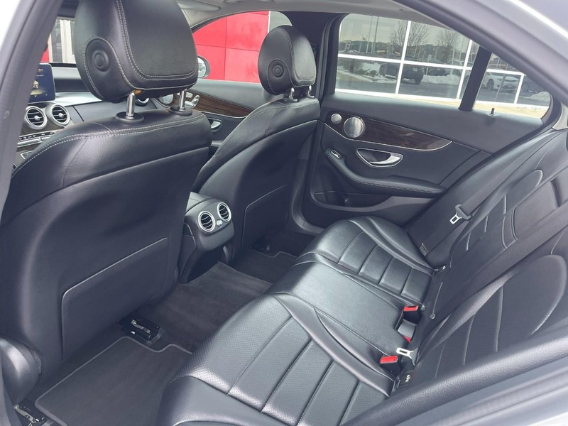 Mercedes-Benz C-Class Vehicle Image 15