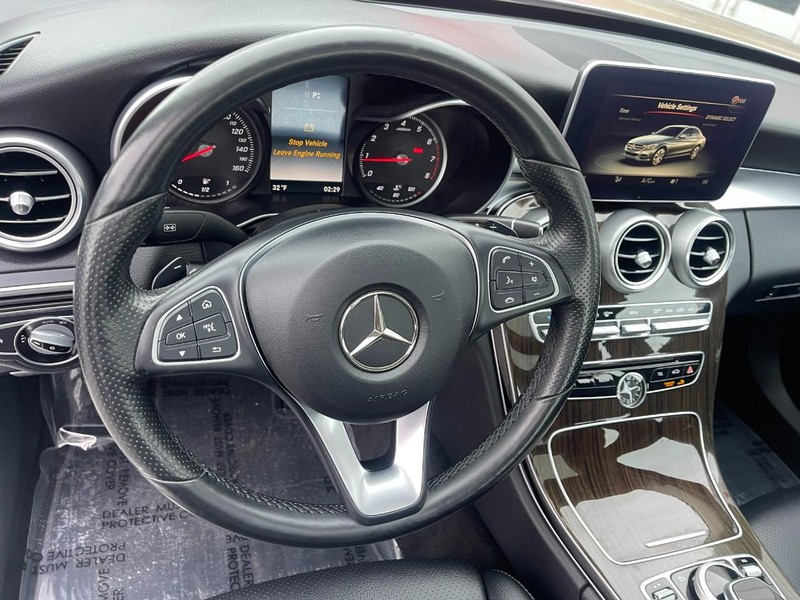 Mercedes-Benz C-Class Vehicle Image 23