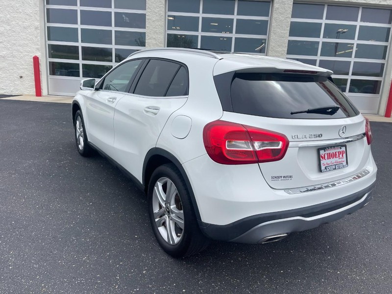 Mercedes-Benz GLA Vehicle Image 05