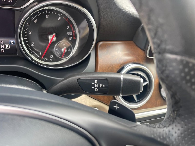 Mercedes-Benz GLA Vehicle Image 29