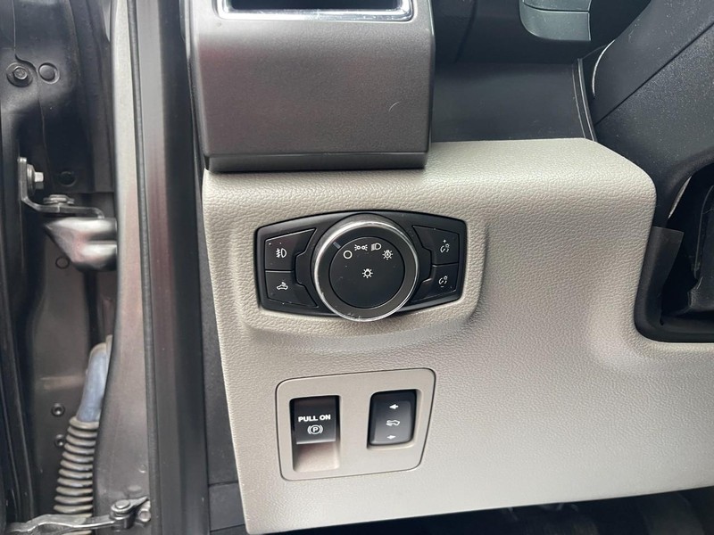 Ford F-150 Vehicle Image 13