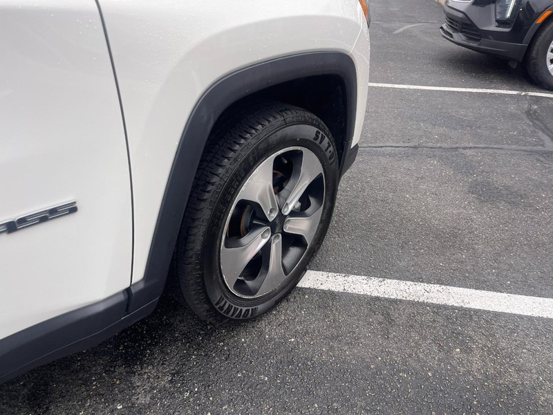 Jeep Compass Vehicle Image 05