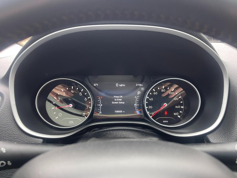 Jeep Compass Vehicle Image 22