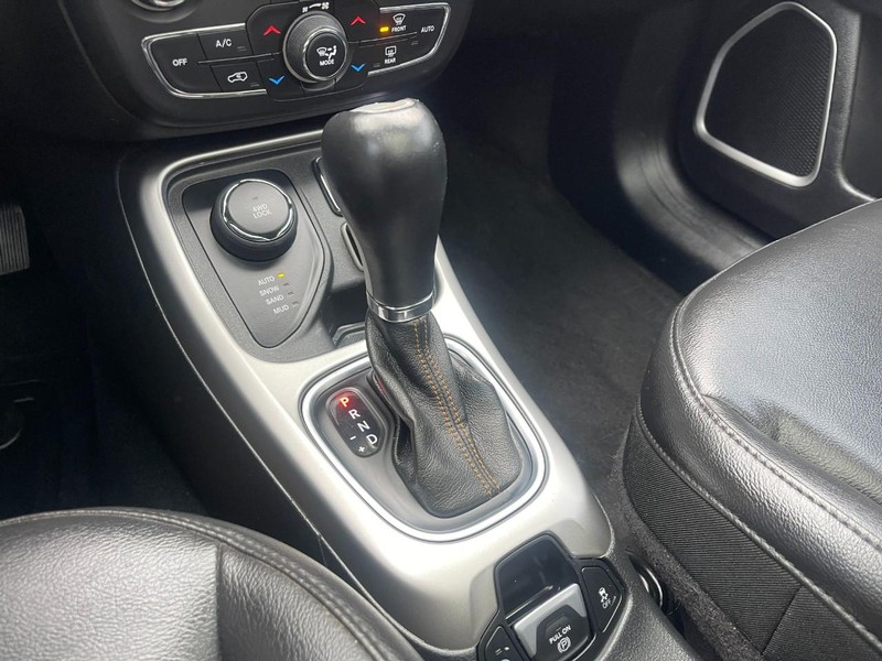 Jeep Compass Vehicle Image 26