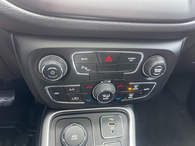 Jeep Compass Vehicle Image 27