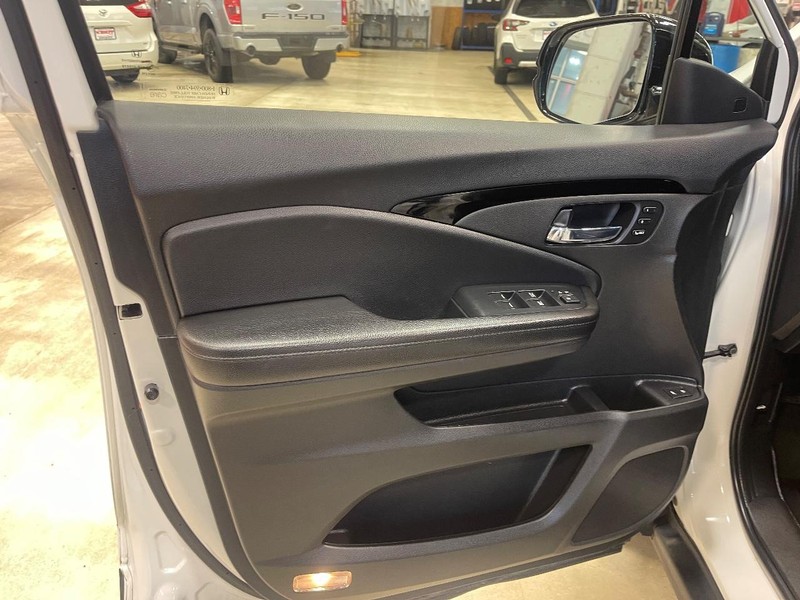 Honda Pilot Vehicle Image 22