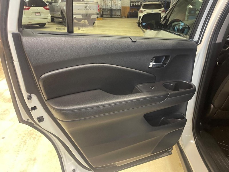 Honda Pilot Vehicle Image 24