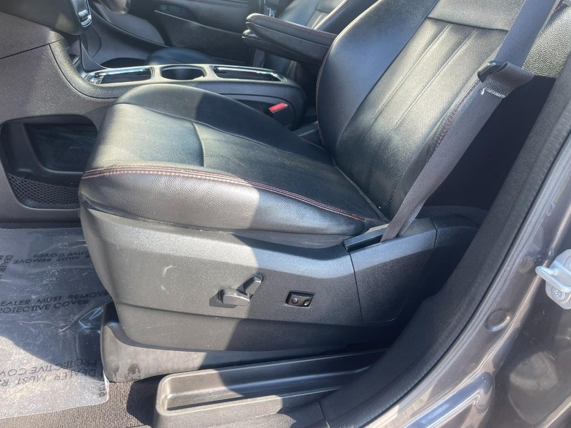 Dodge Grand Caravan Vehicle Image 19