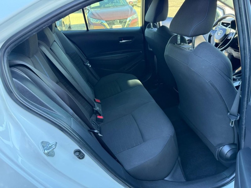 Toyota Corolla Vehicle Image 10